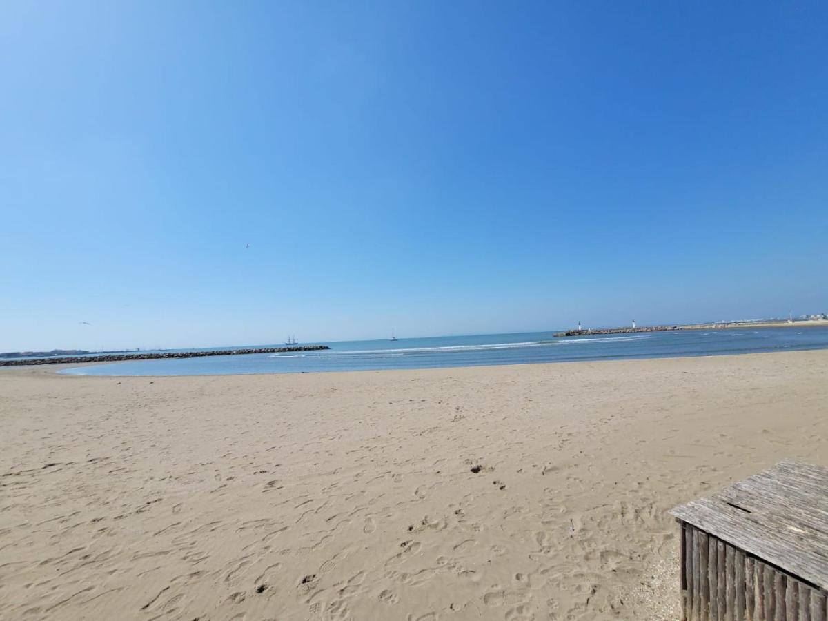 Studio Avec Loggia Entre Port, Plage Et Piscine Le Grau-du-Roi Dış mekan fotoğraf